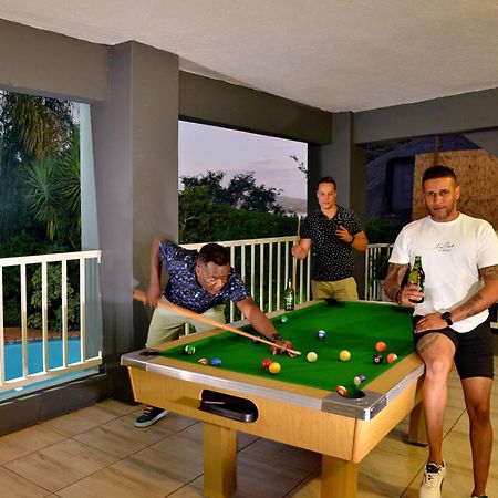 The Shore House Hartbeespoort Bagian luar foto