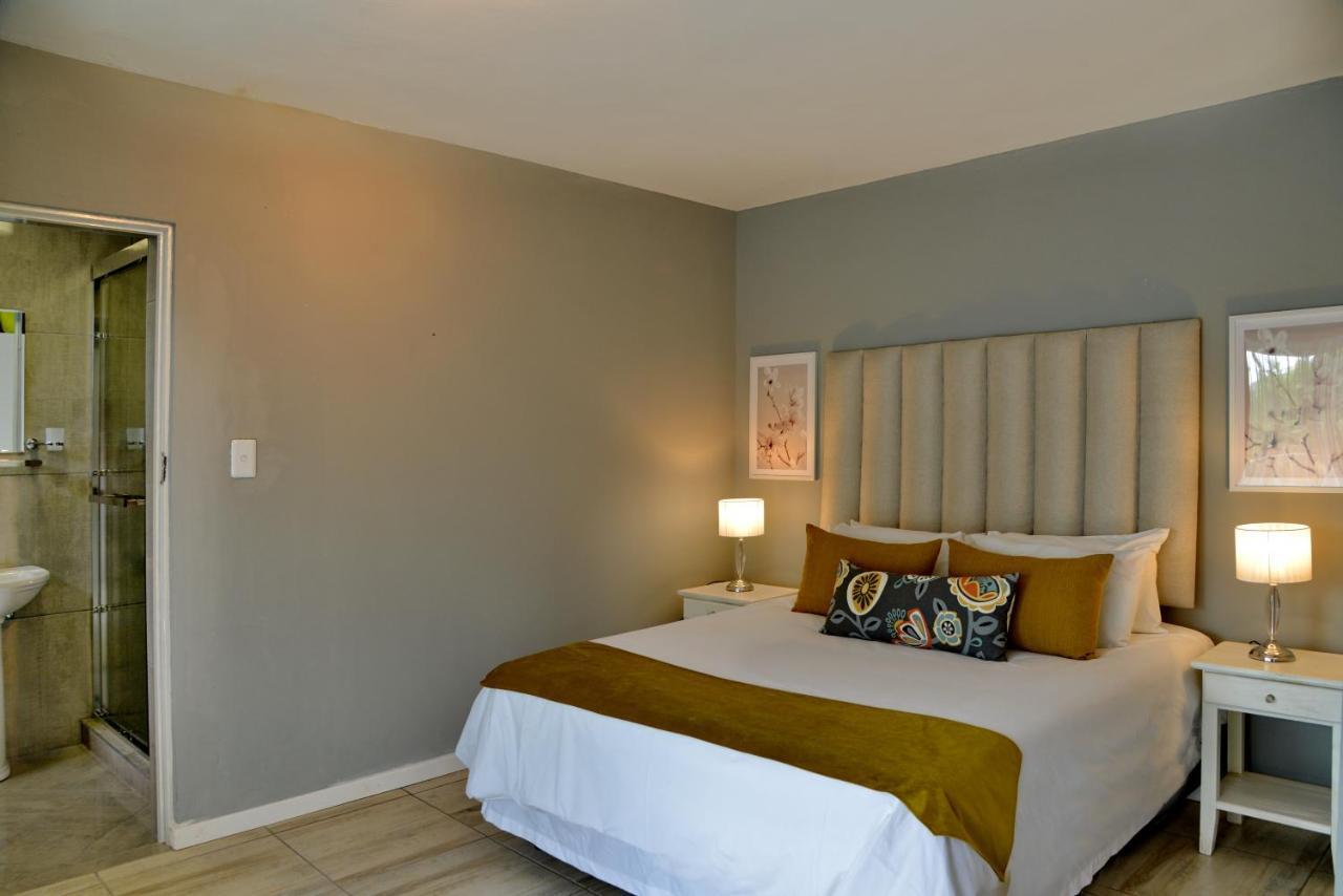 The Shore House Hartbeespoort Bagian luar foto