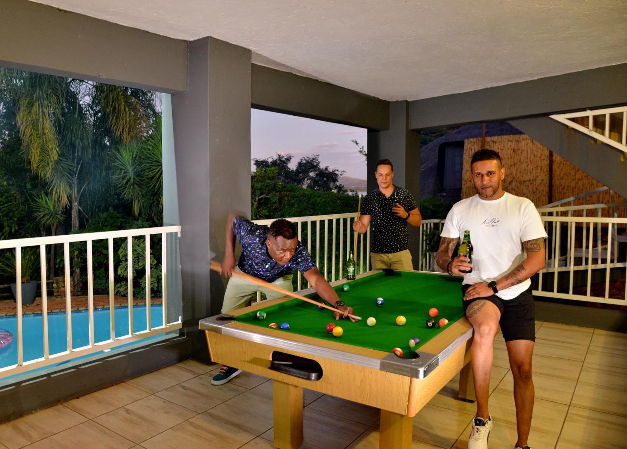 The Shore House Hartbeespoort Bagian luar foto