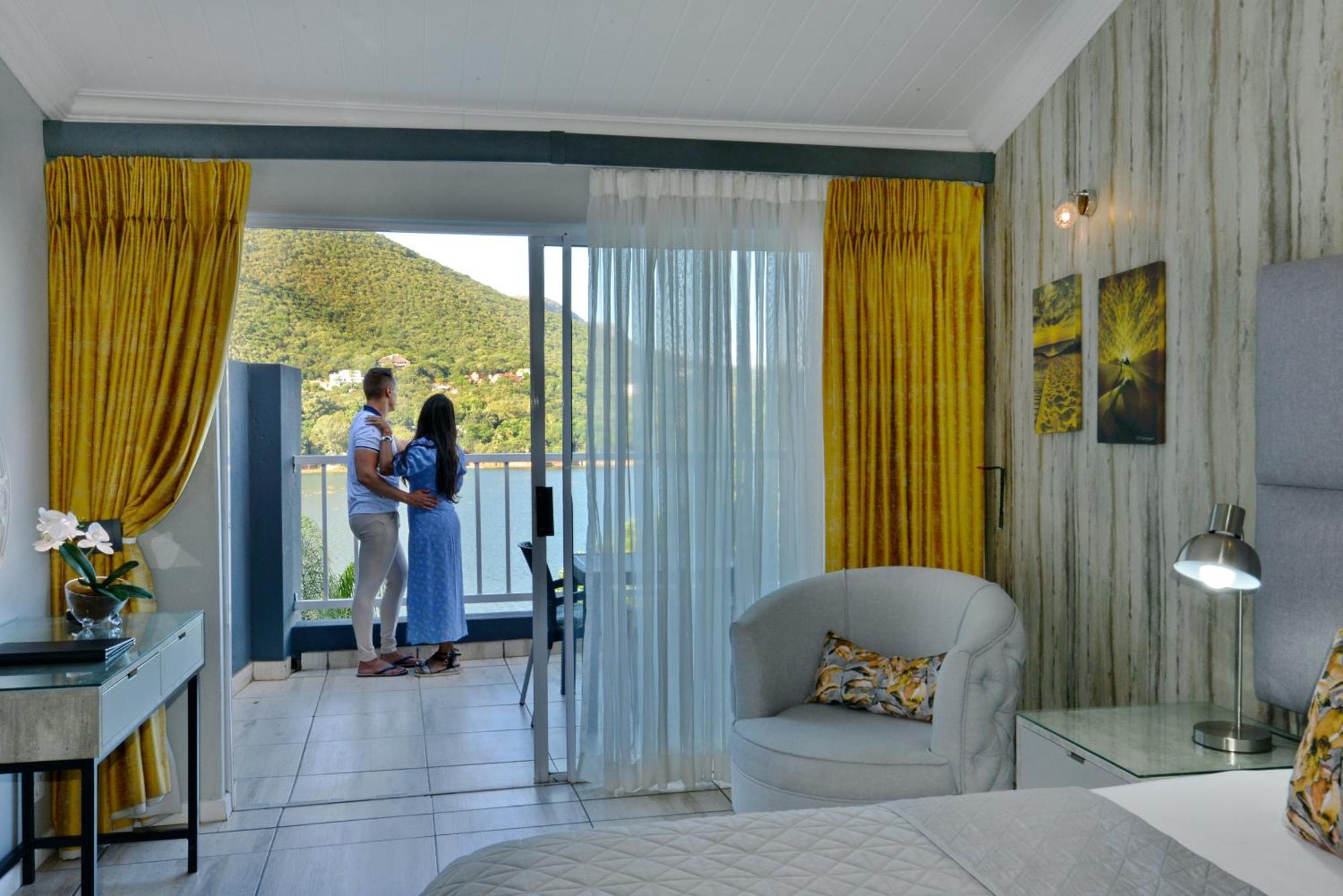 The Shore House Hartbeespoort Bagian luar foto
