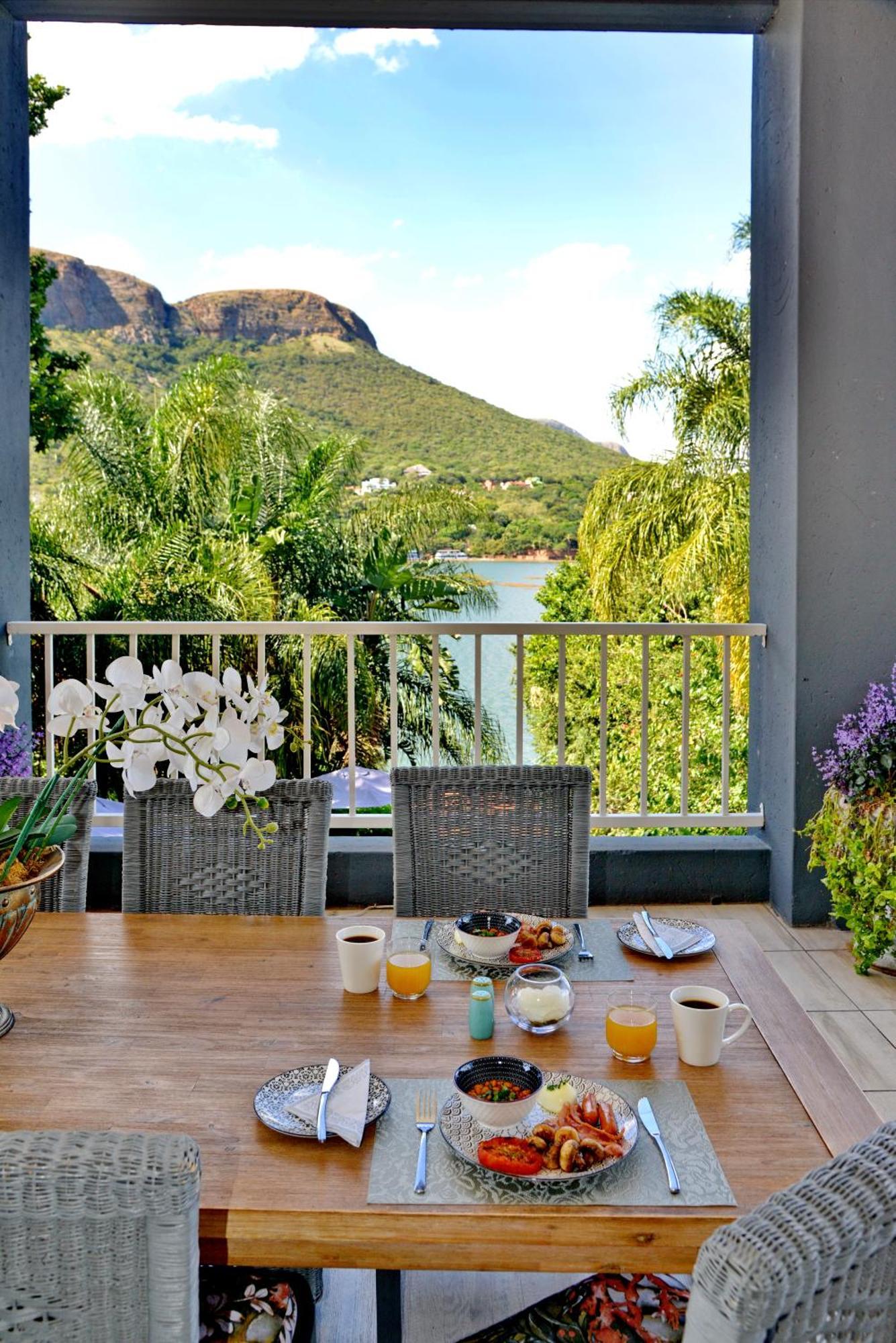 The Shore House Hartbeespoort Bagian luar foto
